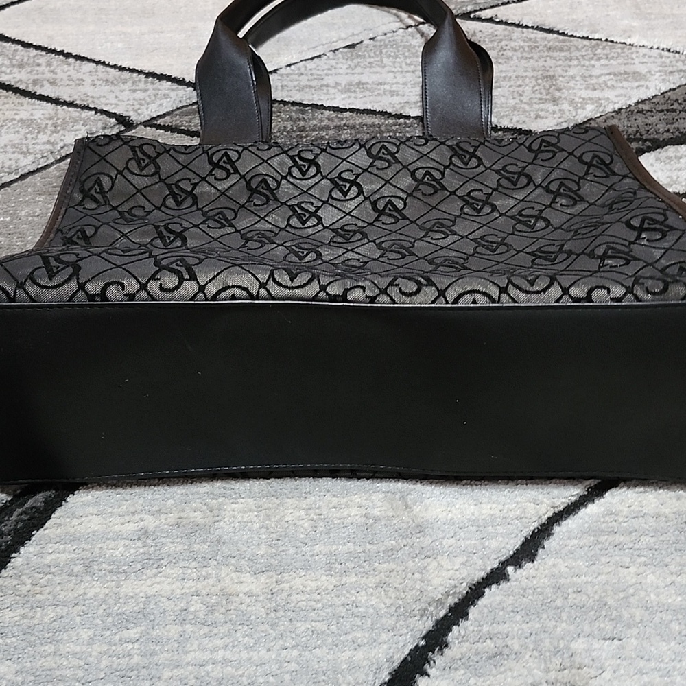 VICTORIA SECRET BLACK MONOGRAM MESH FAUX-LEATHER 2023 TOTE BAG - Picture 4 of 9